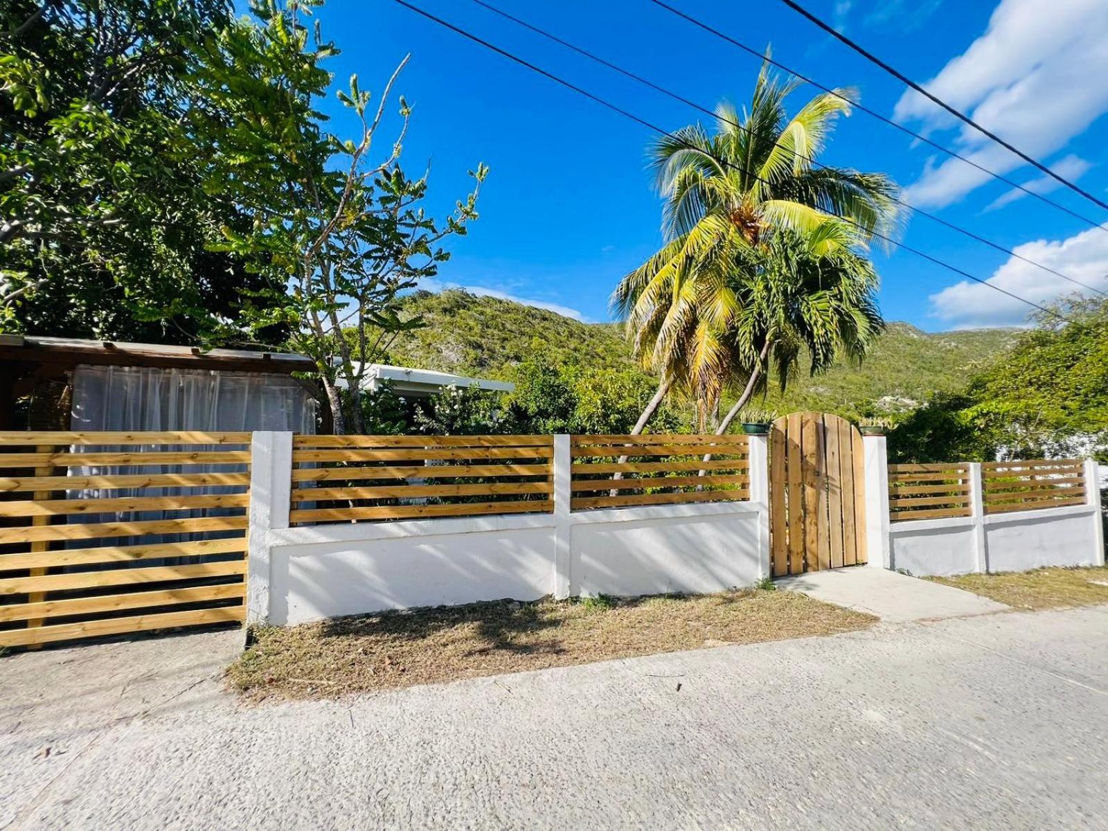 <Casa Colibri> La Desirade Apartment Les Galets Bagian luar foto